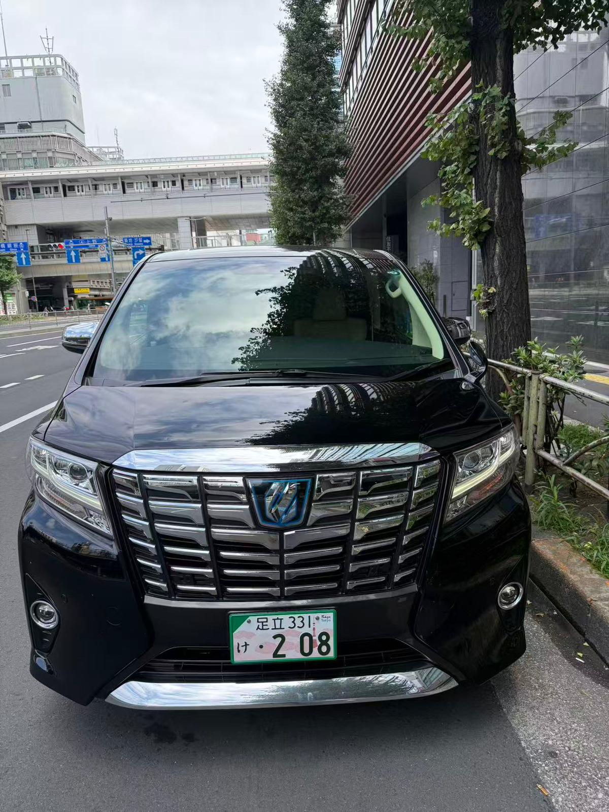 Toyota Alphard di Jepang
