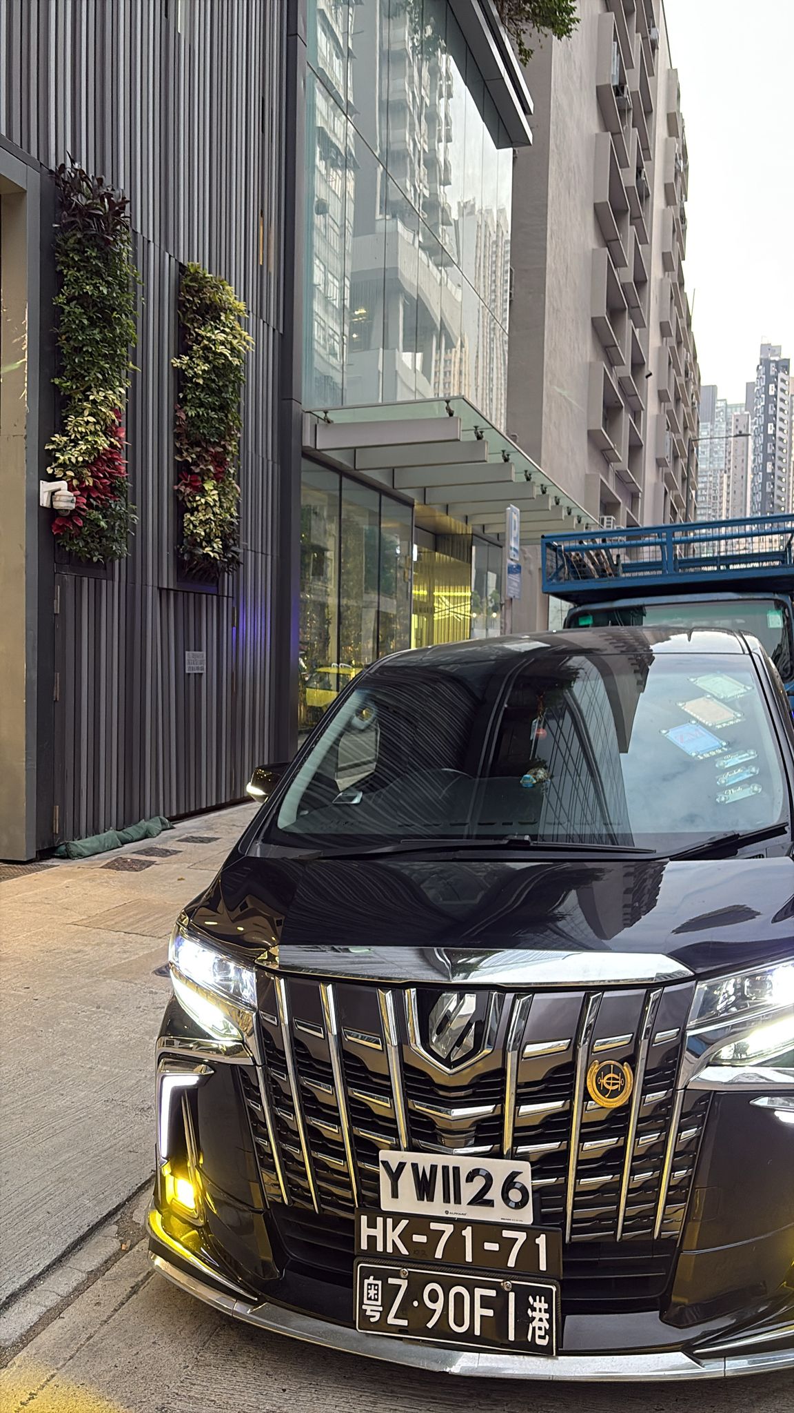 Toyota Alphard di Hong Kong